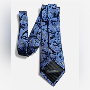 Kenneth Roberts Platinum Tie